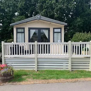 Poppy 44 Campsite Ferndown